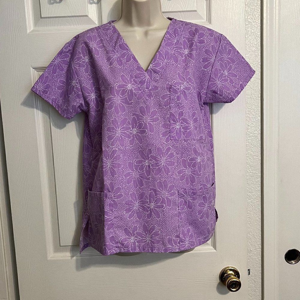 Samantha Mara Purple Floral Scrub Top Size Medium